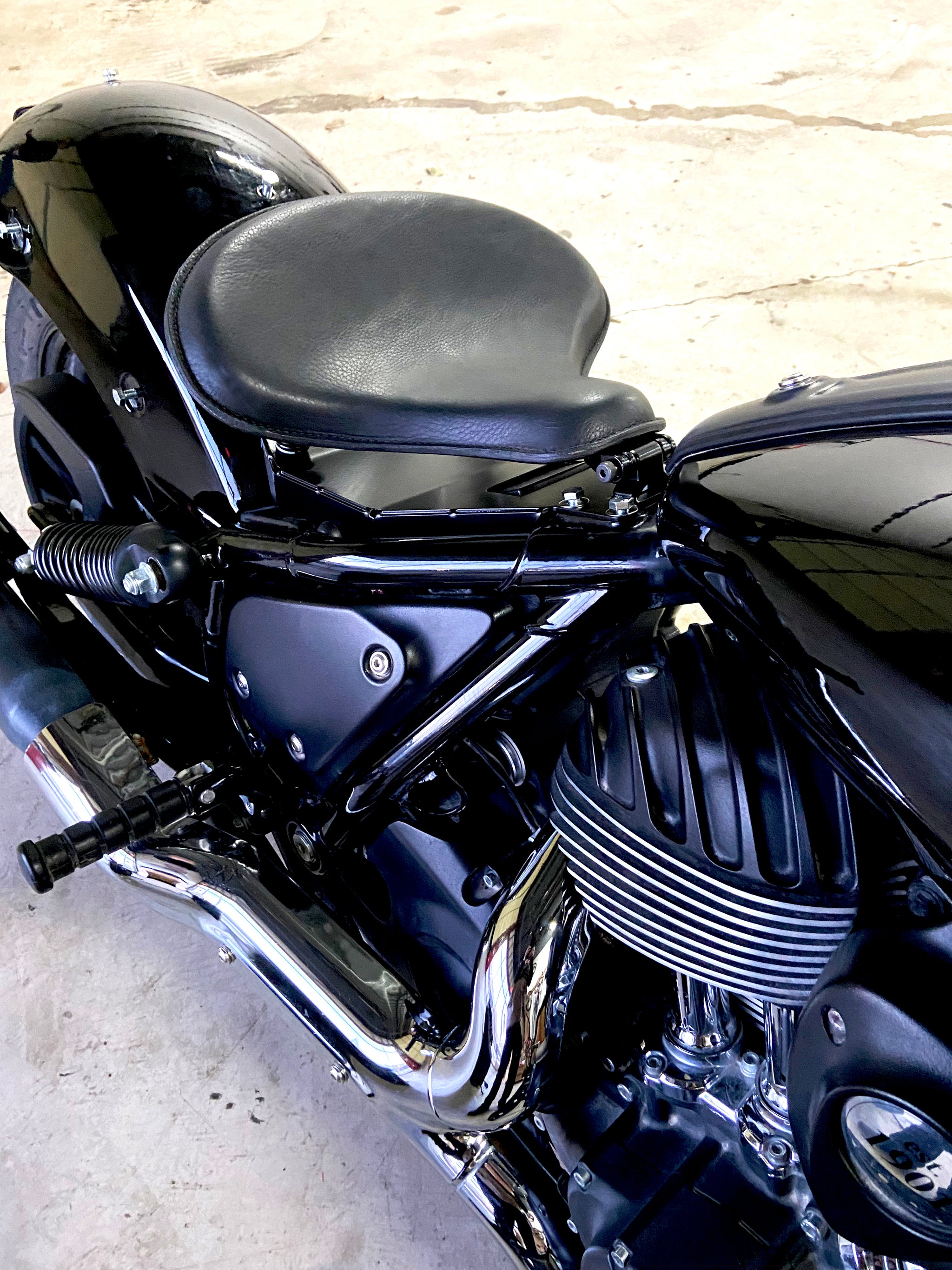 2022-2025 Indian Chief Dark Horse Spring Seat Mounting Kit Black Tractor bcs