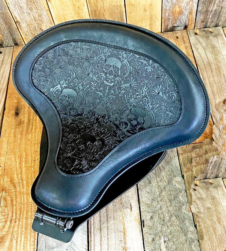 Indian Chief Dark Horse 2022-2025 Spring Seat Tractor Skull Leather Mounting Kit