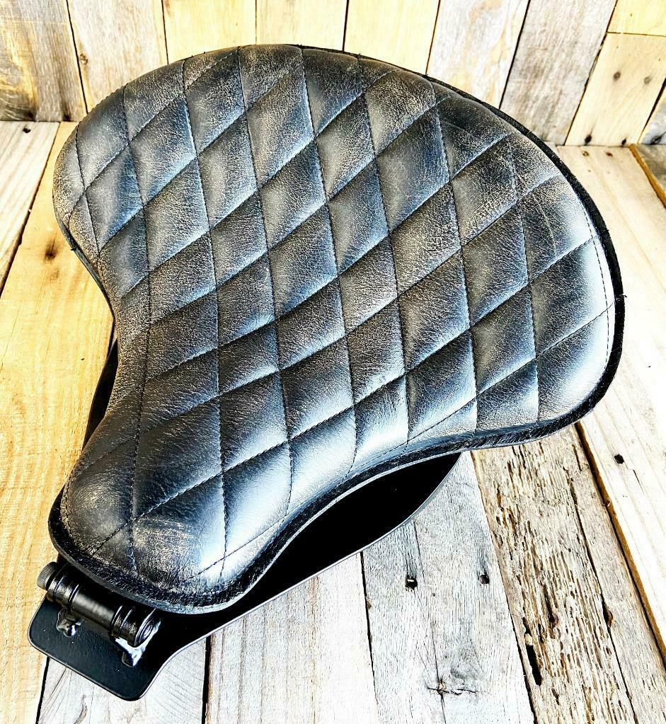 2000-2017 Harley Softail Spring Seat Mounting Kit Tractor BlkDis Diamond Leather
