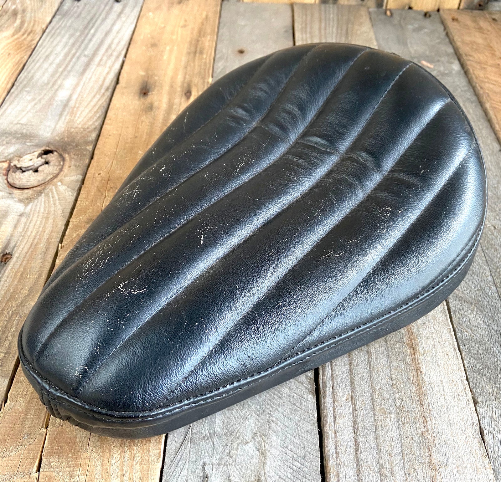 Seat Solo Chopper Harley Sportster Bates Honda Vintage BlkDist Tuck Roll Spring